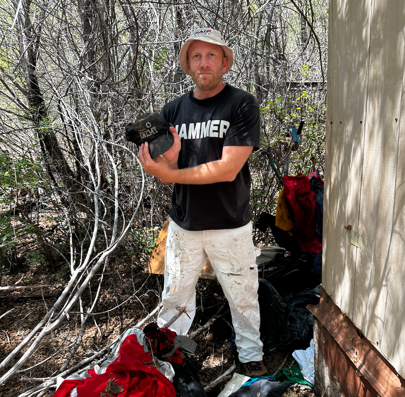 Digging abandoned houses for Vintage with Peter Jenney