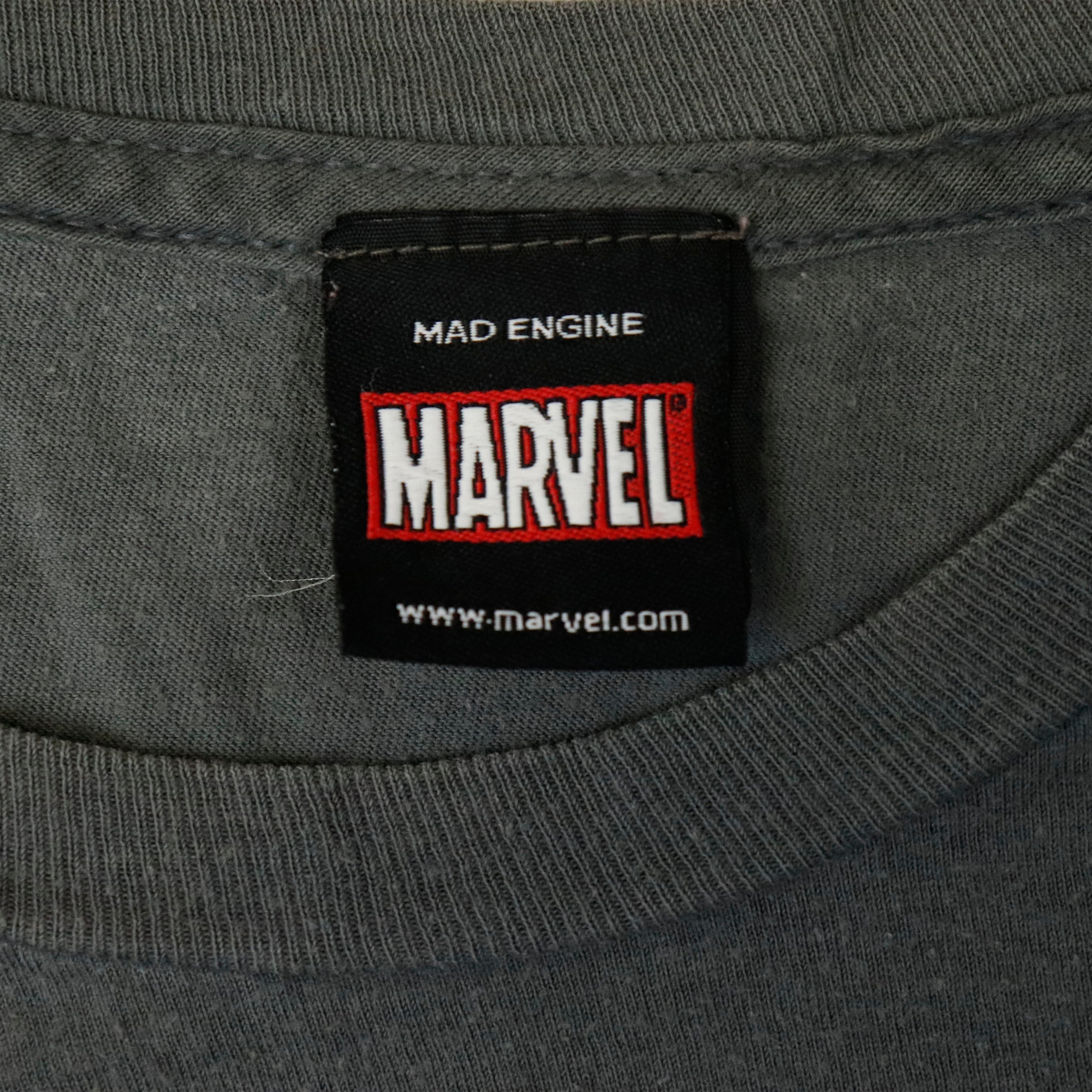 Vintage Marvel Mad Engine Superheroes Graphic T-Shirt Size M