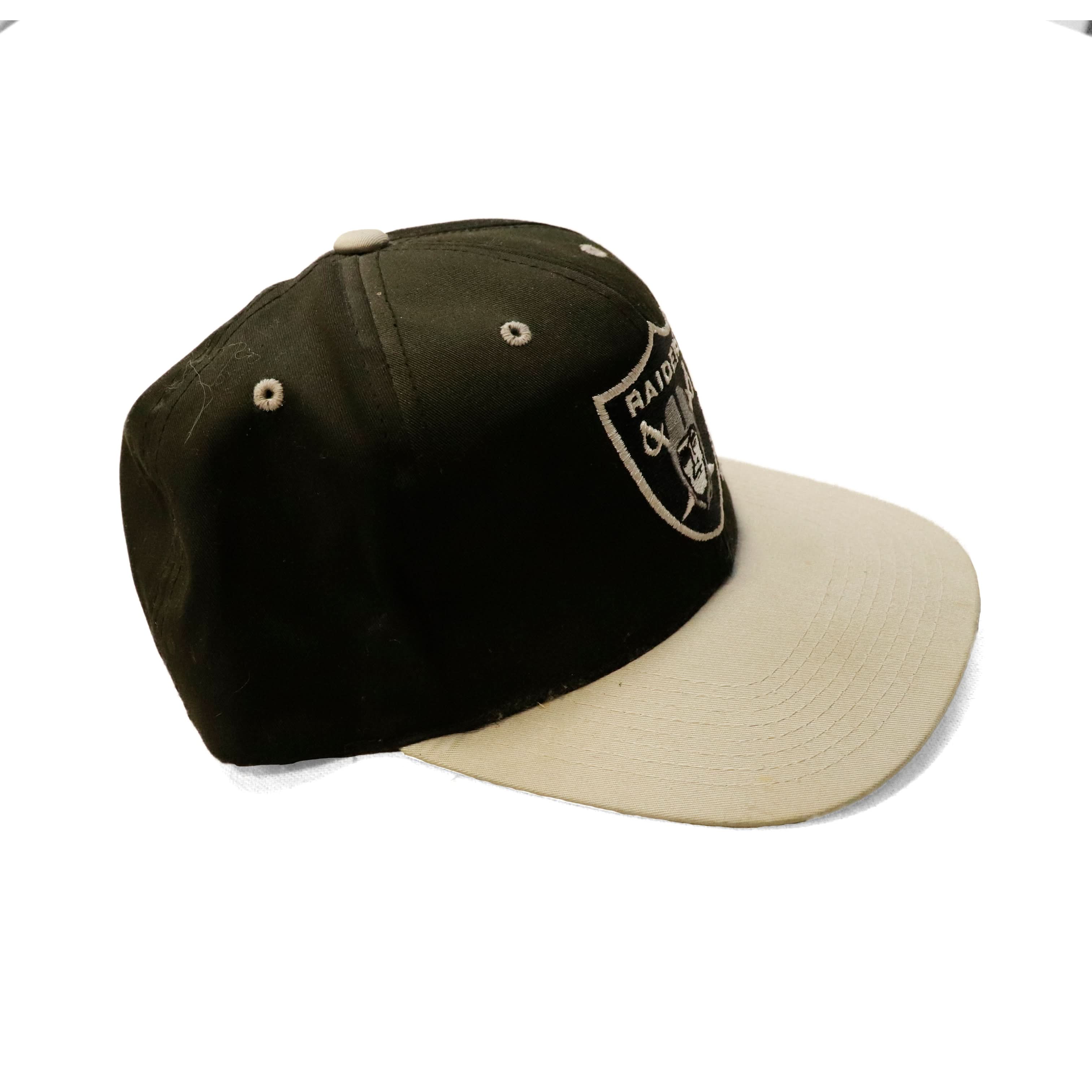 Vintage Raiders Black and White Snapback Hat Size One Size
