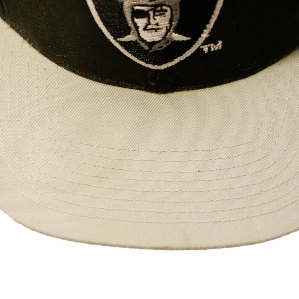Vintage Raiders Black and White Snapback Hat Size One Size