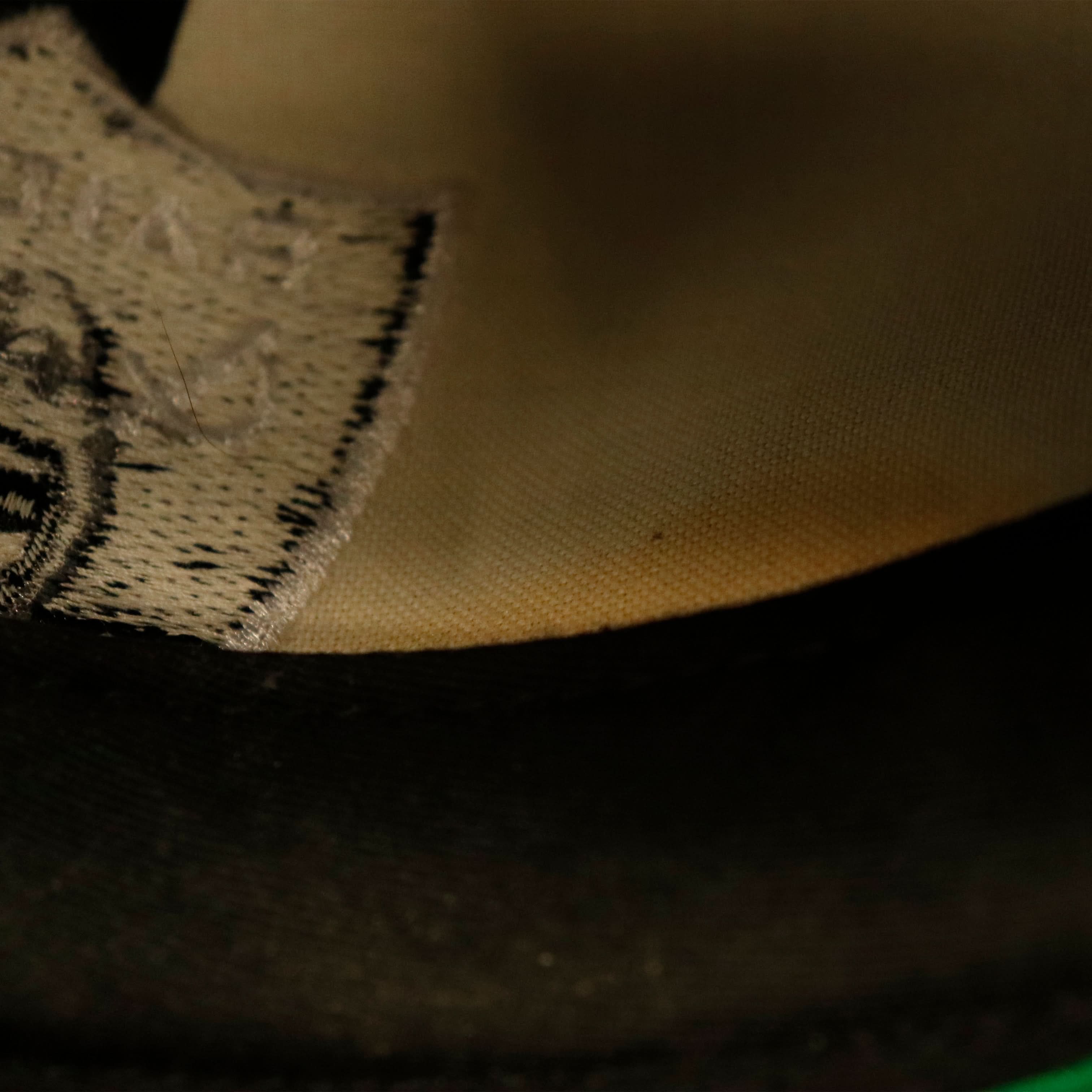 Vintage Raiders Black and White Snapback Hat Size One Size