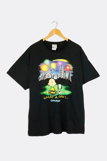 Vintage Snoopy And Charlie Brown Watching Fireworks Cedar Point What A Day Vinyl T Shirt Sz XL