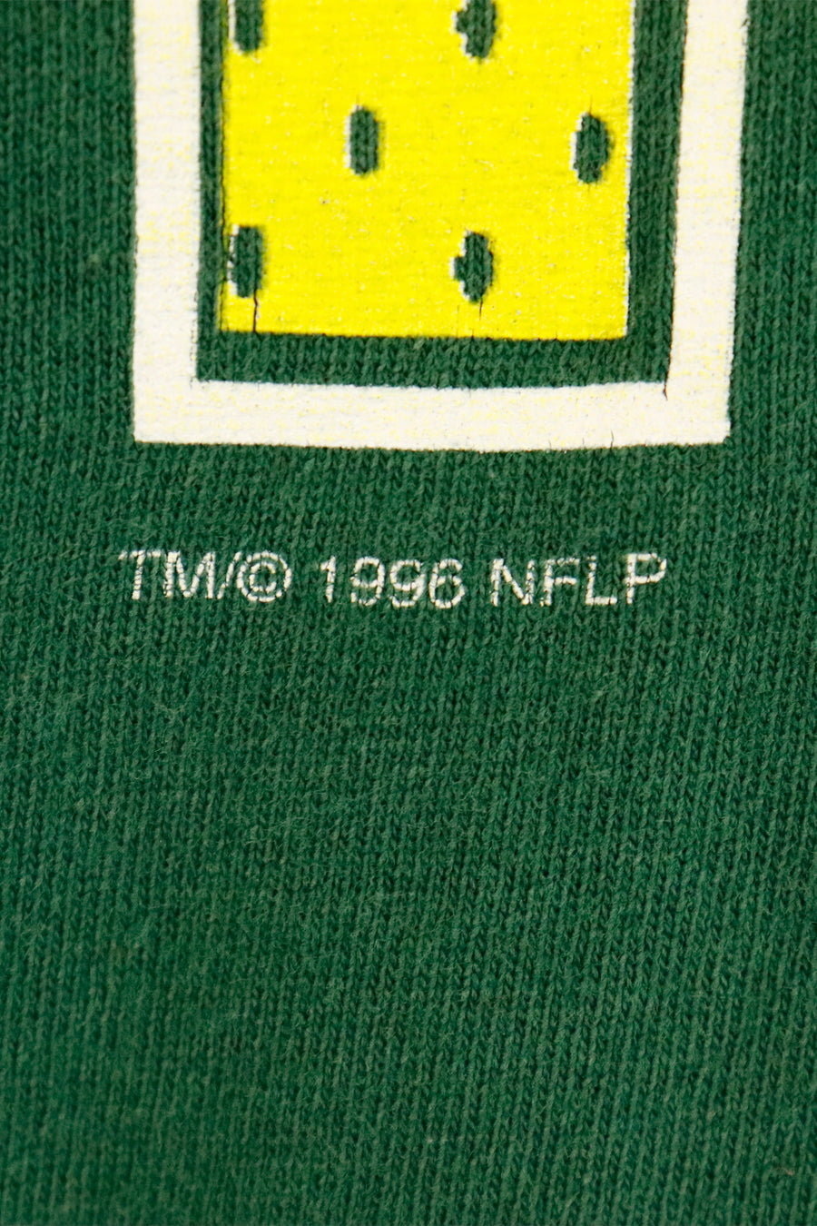 Vintage 1996 NFL Greenbay Packers Block Lettering With Spots Helmet With Logo Vinyl T Shirt Sz XL