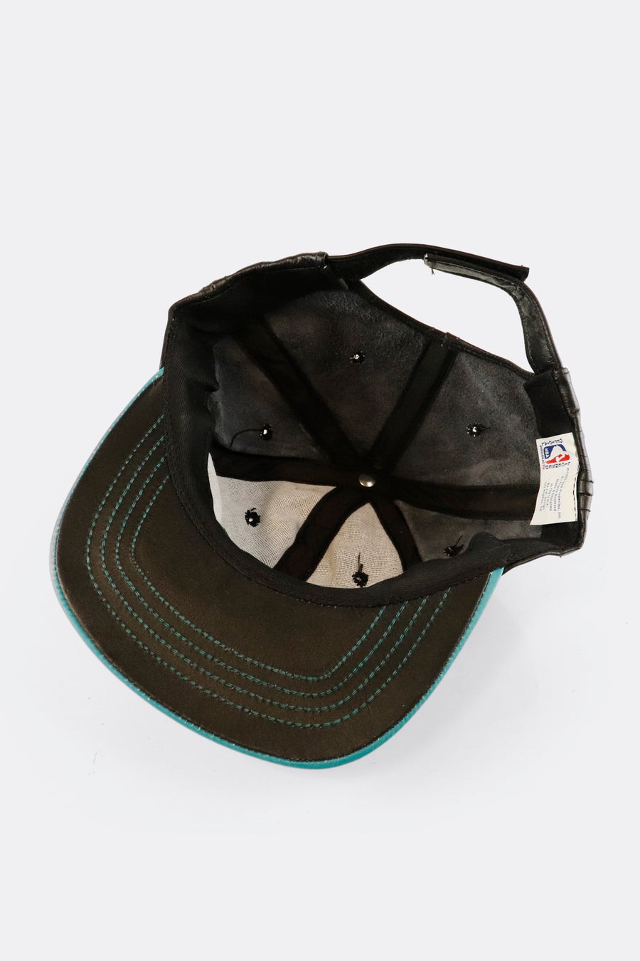 Vintage 1995 NBA Vancouver Grizzlies Leather Velcro Snapback Hat