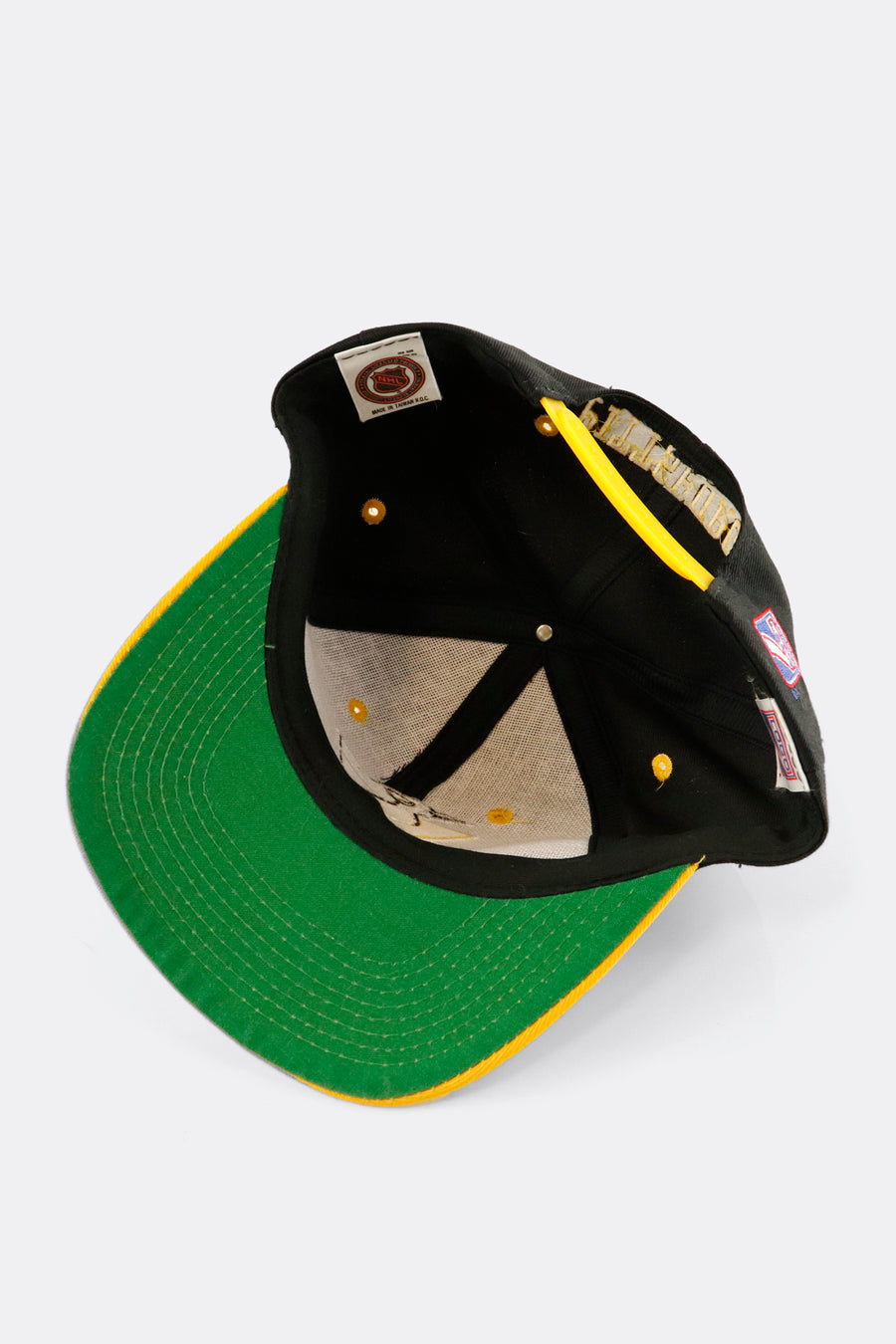 Vintage NHL Pittsburgh Pengiuns Embroidered Snapback Hat