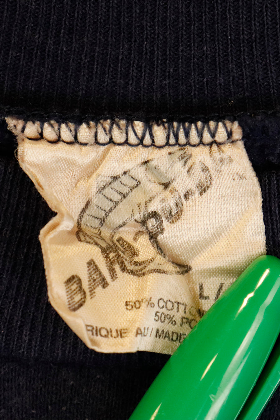 Vintage Canada Wolf In River Crewneck Sweatshirt Sz L