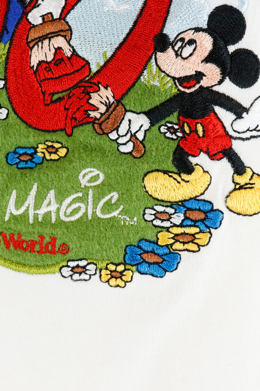 Vintage Disney 100 Years Of Magic Embroidered T Shirt Sz L