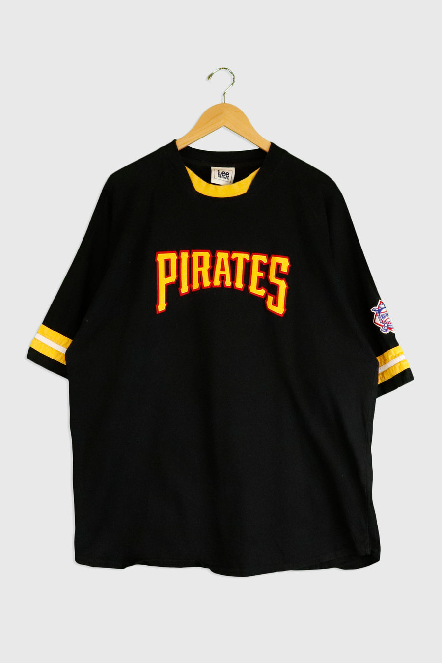 Vintage MLB Pirates Patch T Shirt