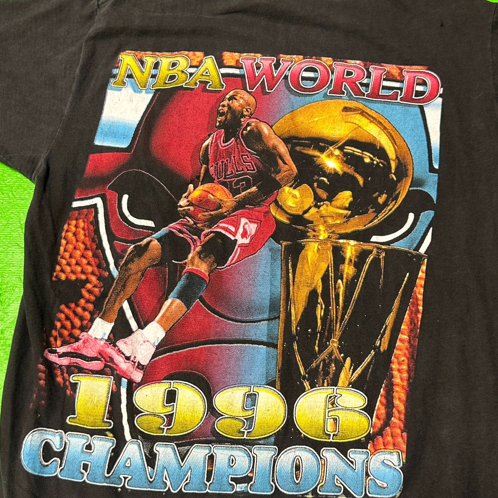 Vintage Chicago Bulls Graphic T-Shirt Size L FAIF.CA 