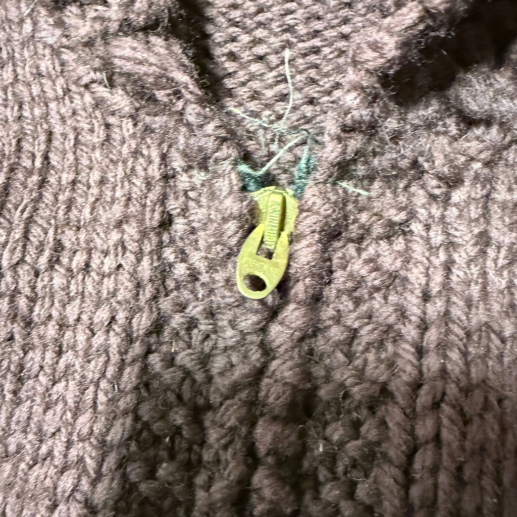 Vintage Hand Knit Golf Motif Curling Sweater Size Large Cowichan 60s FAIF.CA 